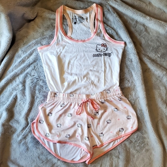 Hello Kitty Pajama Set Tank & Shorts Size Medium & Large NWT - Picture 1 of 9